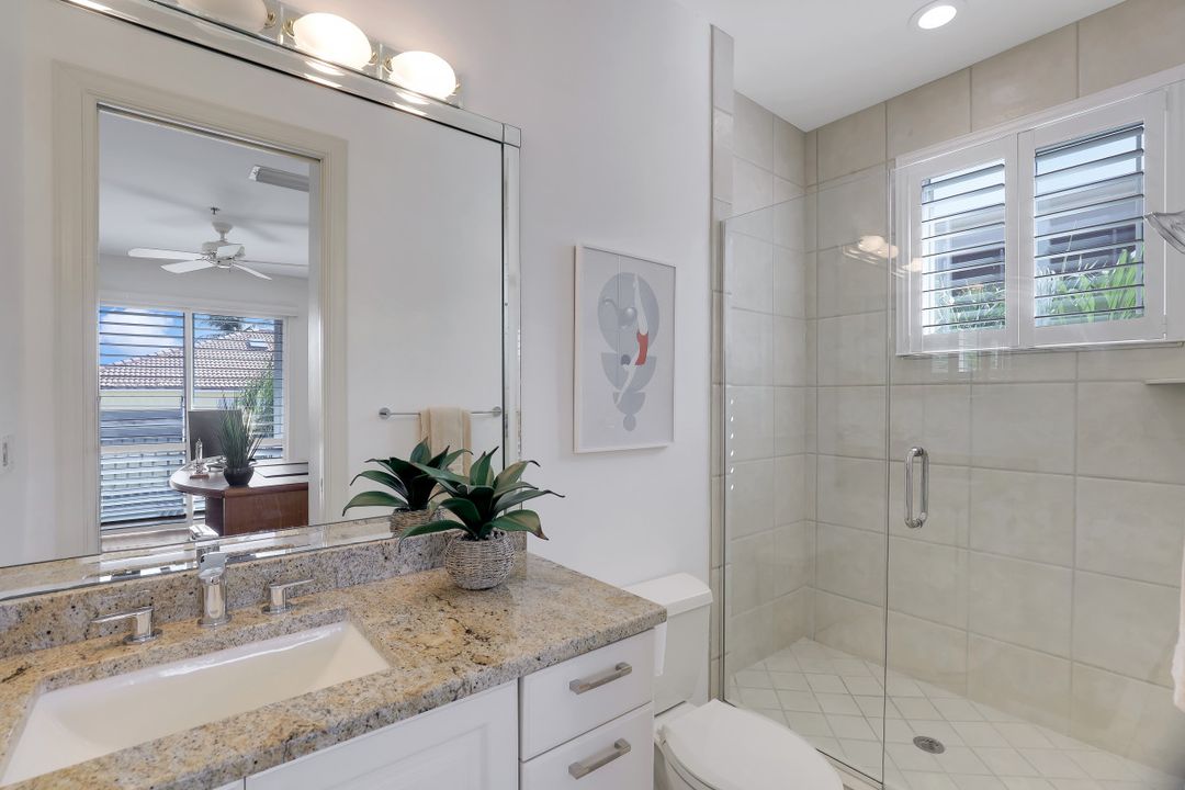 470 10th Ave S, Naples, FL 34102