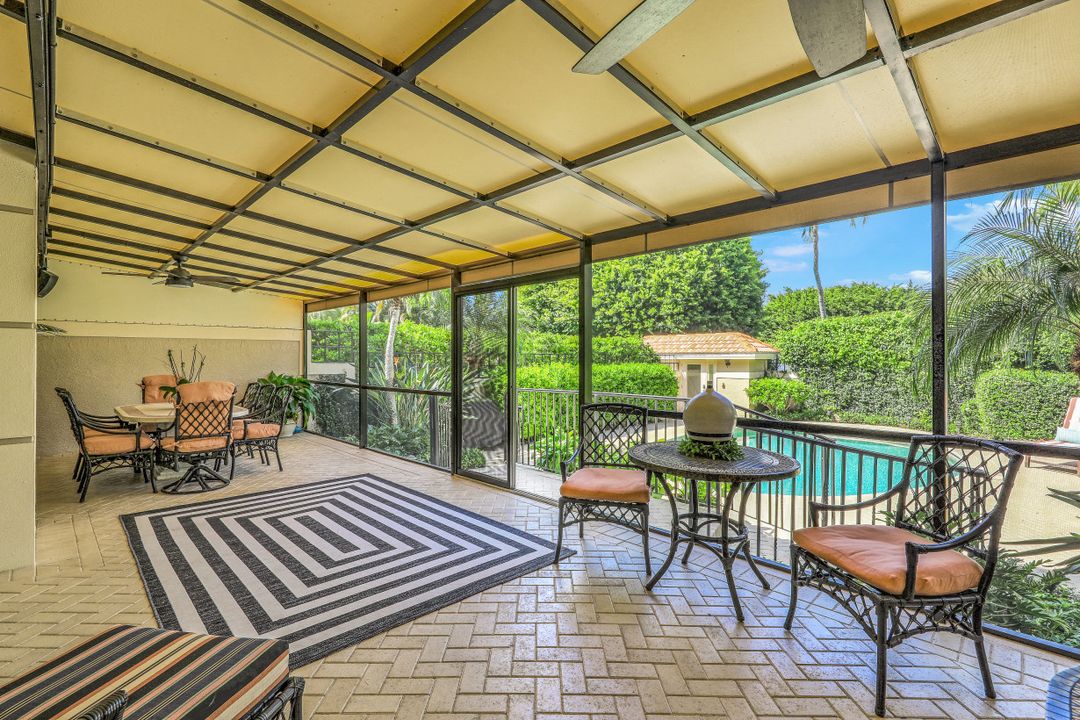 470 10th Ave S, Naples, FL 34102