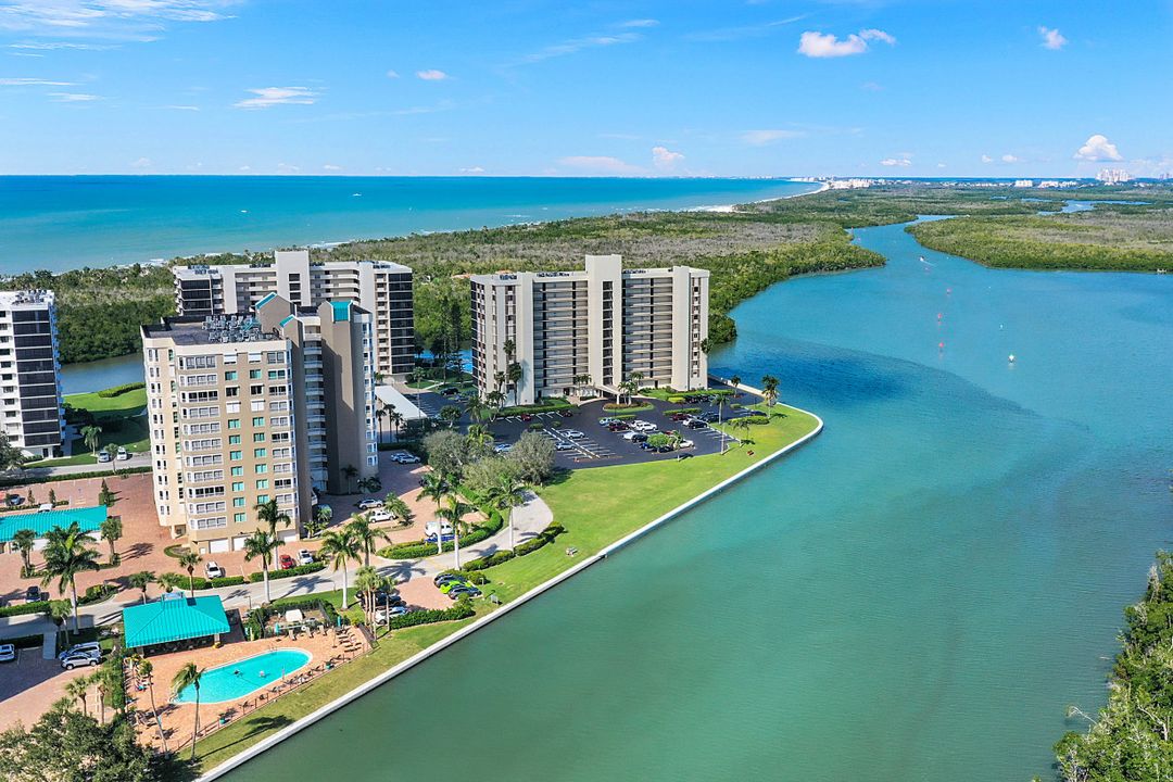 11 Bluebill Ave #1005, Naples, FL 34108