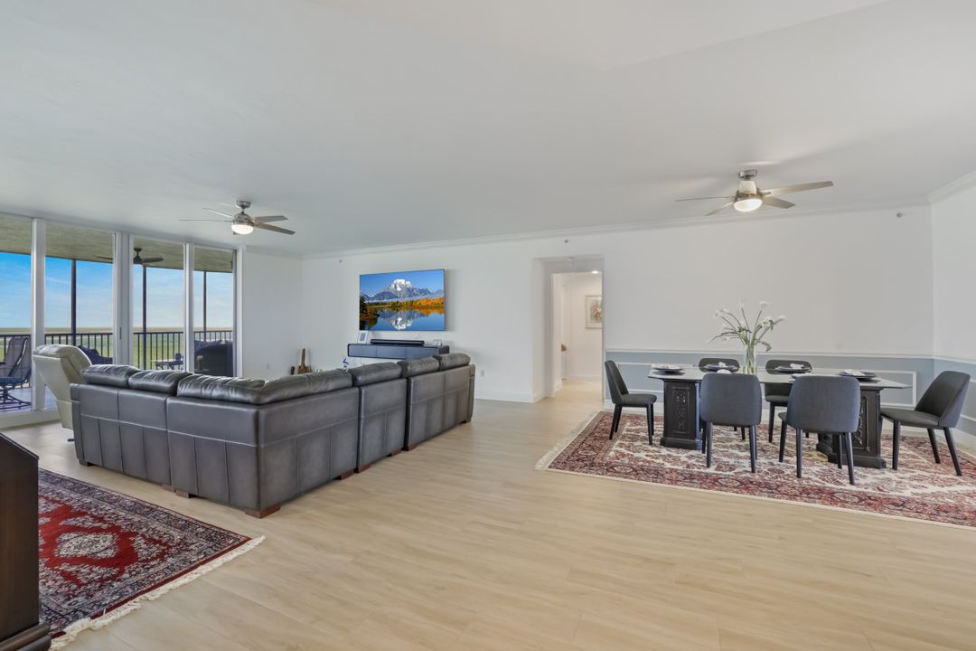 1050 Borghese Ln #1802, Naples, FL 34114