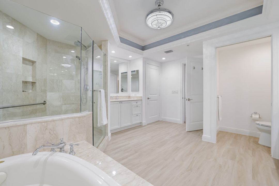 1050 Borghese Ln #1802, Naples, FL 34114