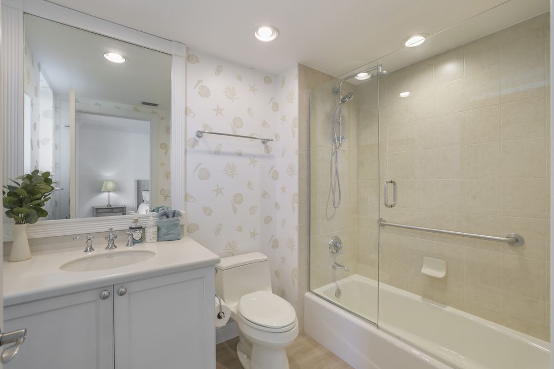 1050 Borghese Ln #1802, Naples, FL 34114