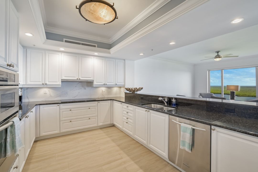 1050 Borghese Ln #1802, Naples, FL 34114