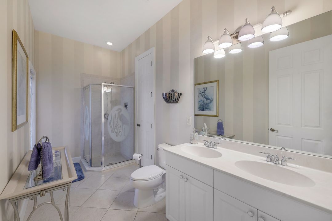 8812 Mustang Island Cir, Naples, FL 34113