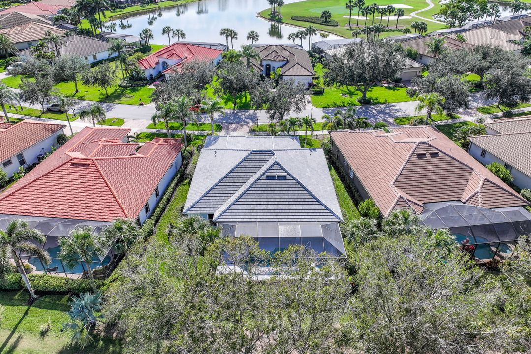 8812 Mustang Island Cir, Naples, FL 34113