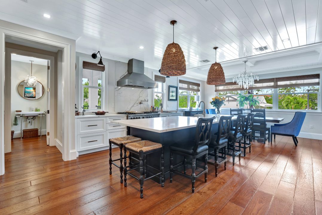2195 Harbor Rd, Naples, FL 34104