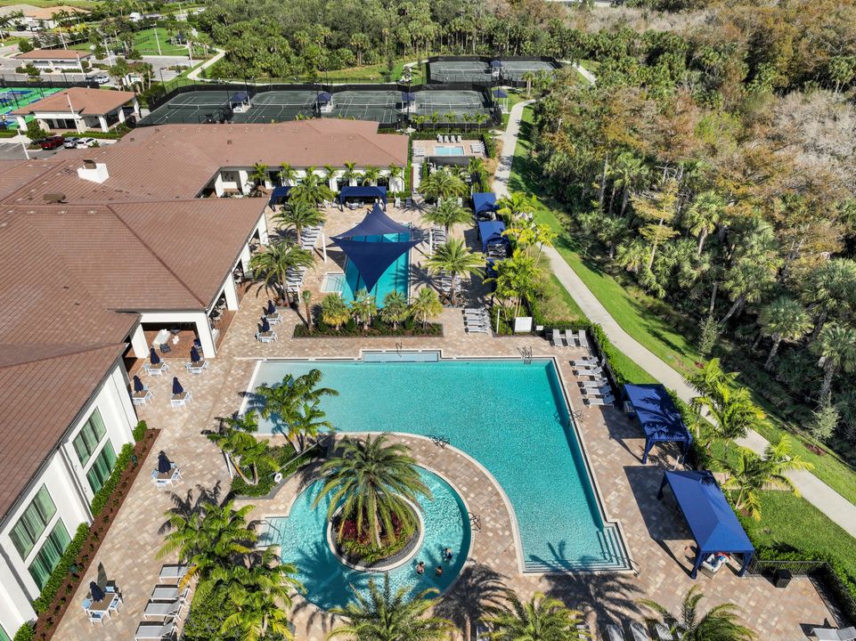 12418 Dahlia Ct, Naples, FL 34120