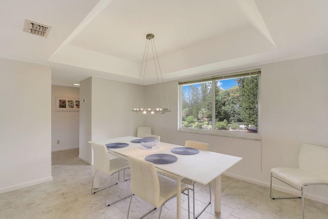 200 Albi Rd #4, Naples, FL 34112