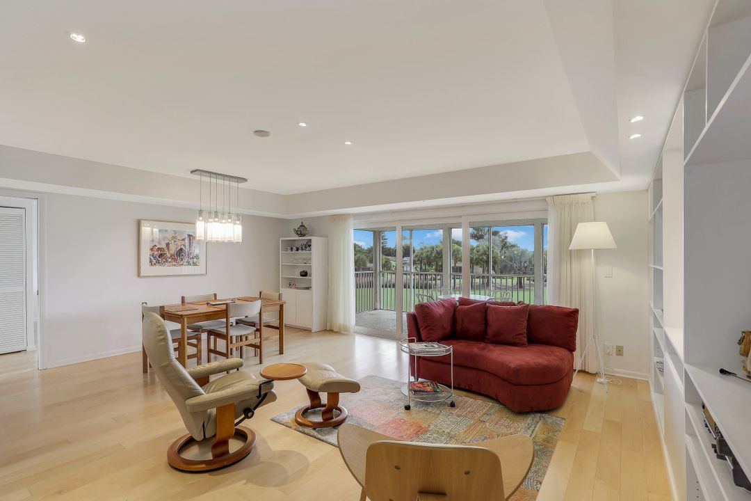 200 Albi Rd #4, Naples, FL 34112