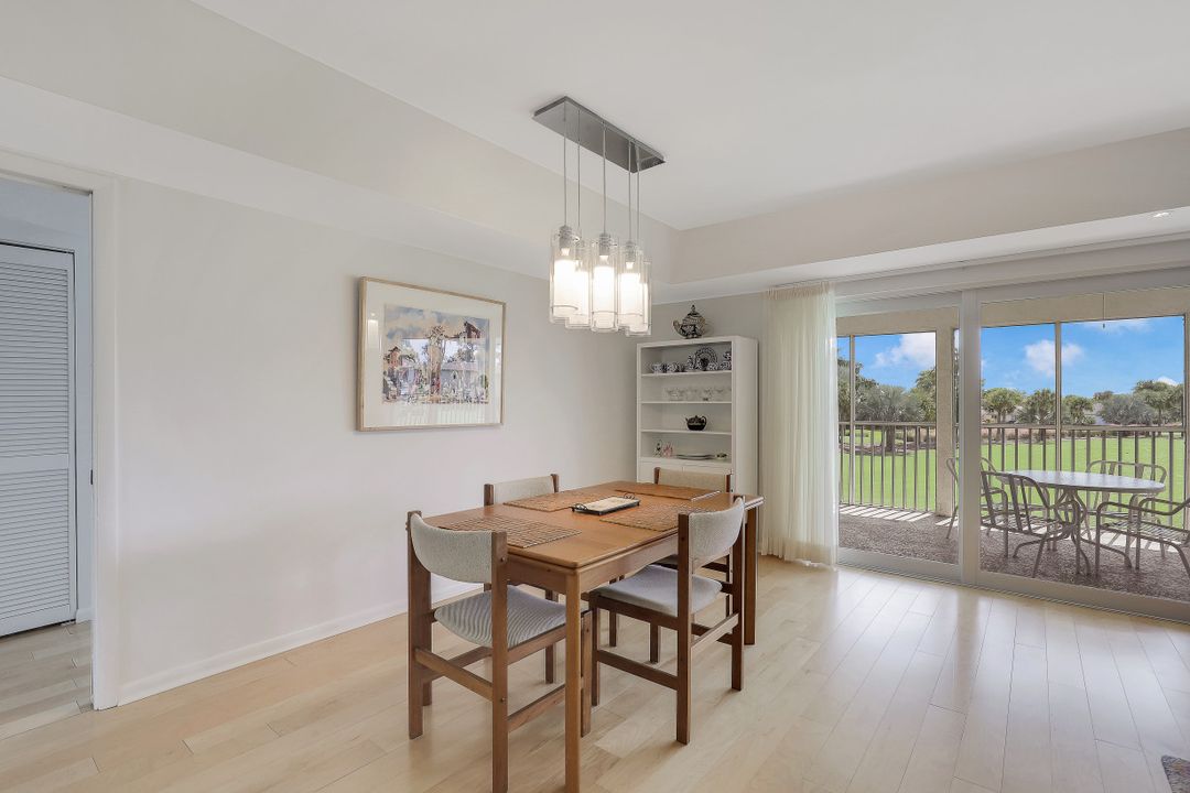 200 Albi Rd #4, Naples, FL 34112