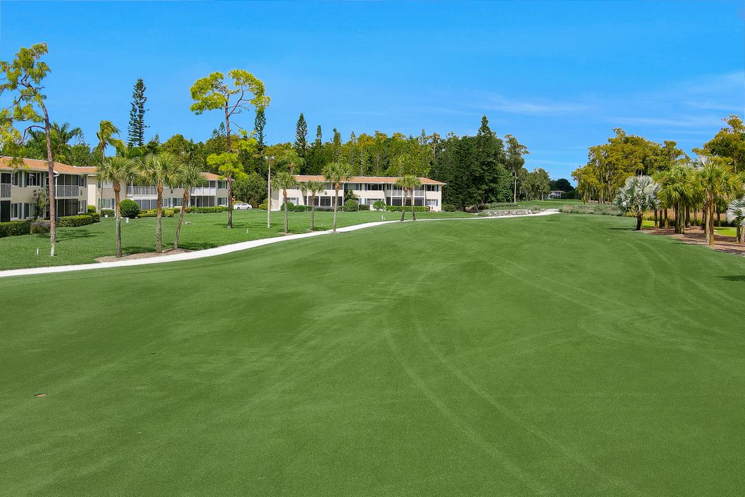 200 Albi Rd #4, Naples, FL 34112