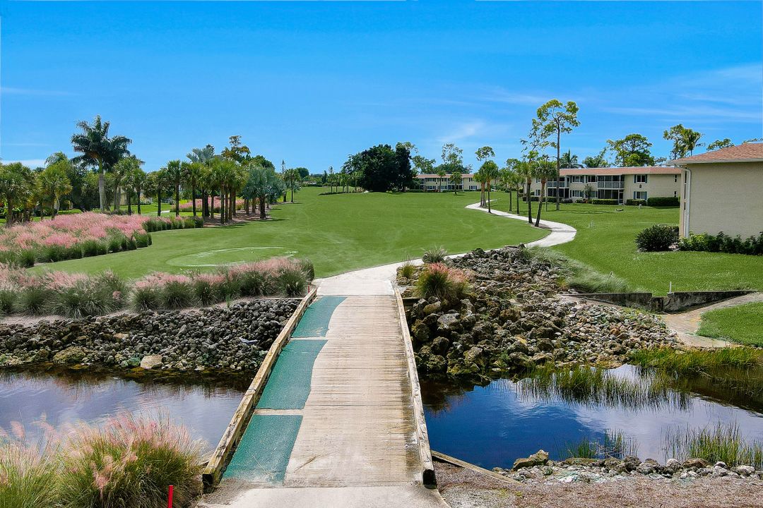 200 Albi Rd #4, Naples, FL 34112