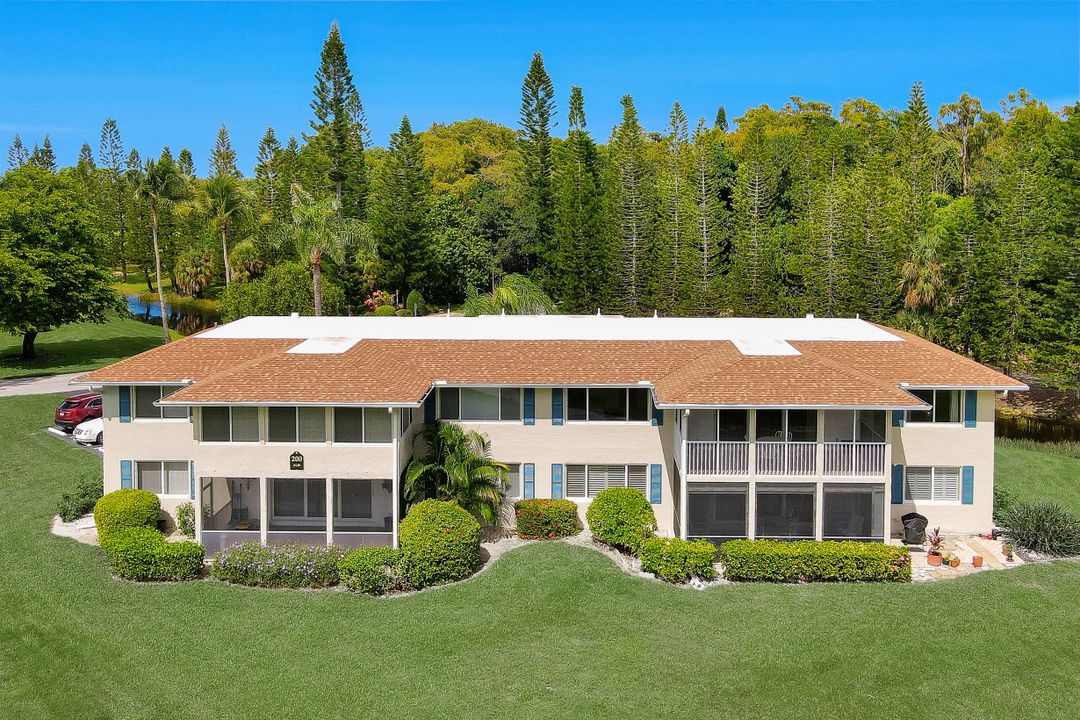 200 Albi Rd #4, Naples, FL 34112