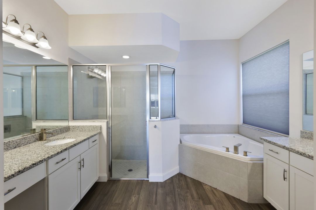 11727 Kati Falls Ln, Fort Myers, FL 33913