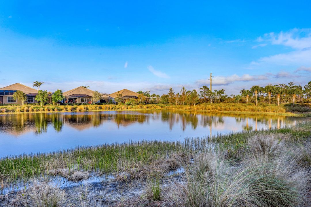 6927 Cay Ct, Naples, FL 34113