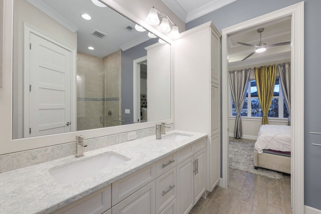 6927 Cay Ct, Naples, FL 34113