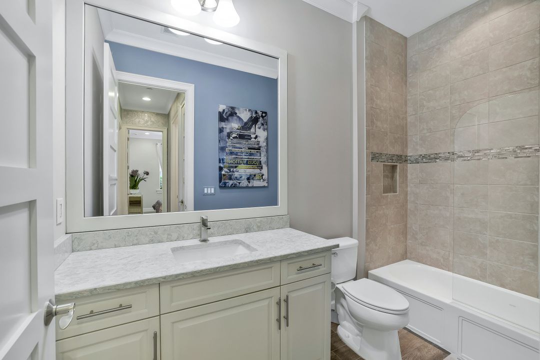 6927 Cay Ct, Naples, FL 34113