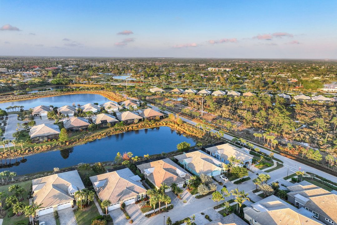 6927 Cay Ct, Naples, FL 34113