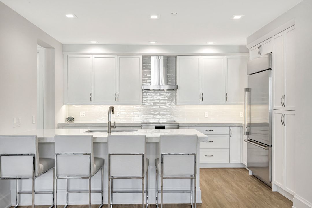 1030 3rd Ave S #419, Naples, FL 34102