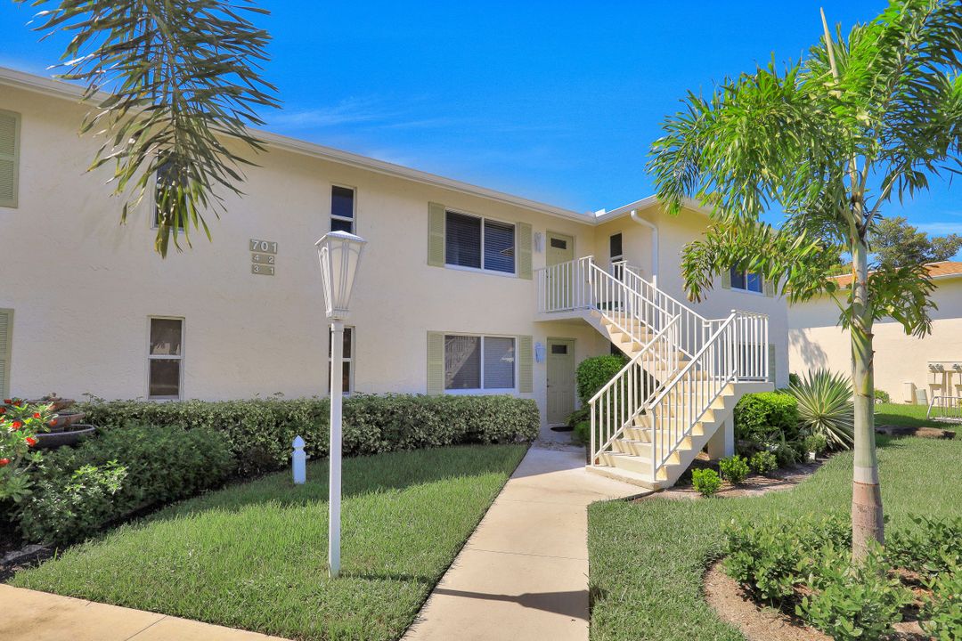 701 Teryl Rd #2232, Naples, FL 34112
