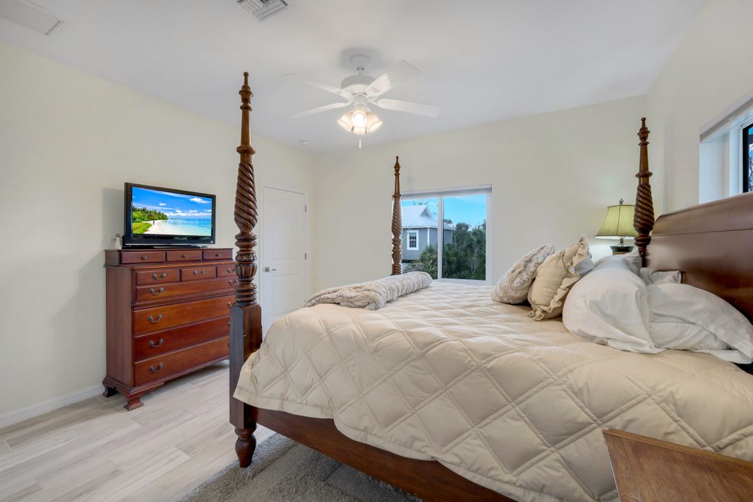 555 Piedmont Rd, Sanibel, FL 33957