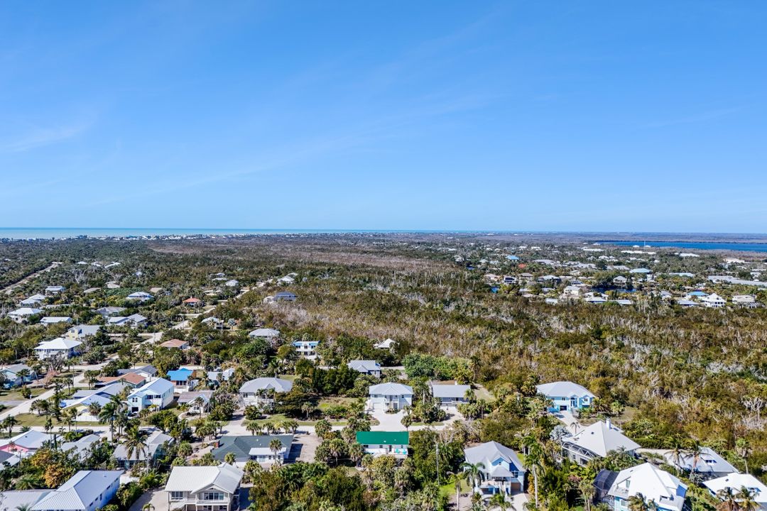 555 Piedmont Rd, Sanibel, FL 33957