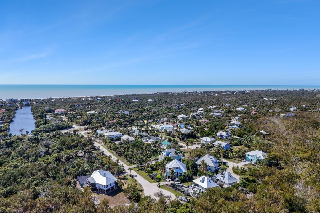 555 Piedmont Rd, Sanibel, FL 33957
