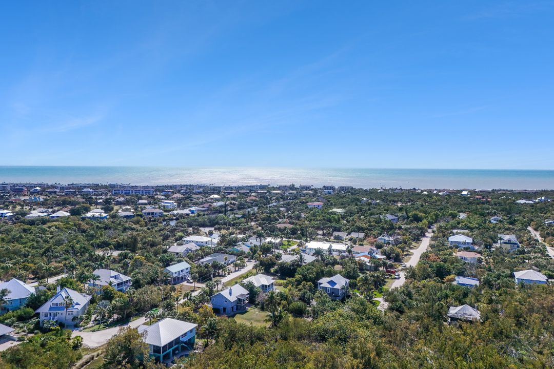 555 Piedmont Rd, Sanibel, FL 33957