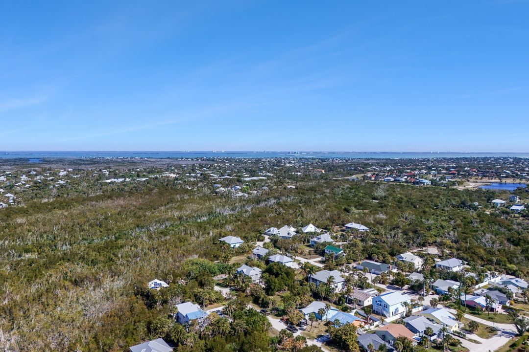 555 Piedmont Rd, Sanibel, FL 33957