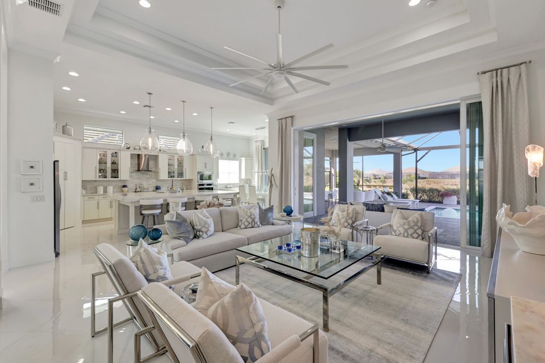 6245 Negril Isle Dr, Naples, FL 34113