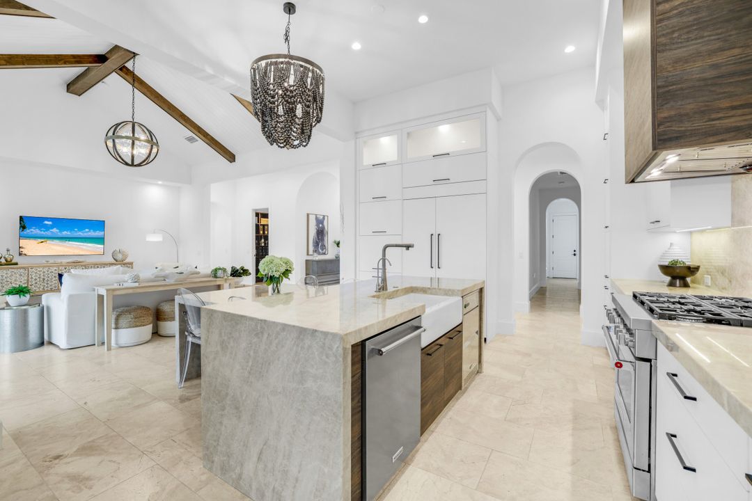 3234 Cullowee Lane, Naples, FL