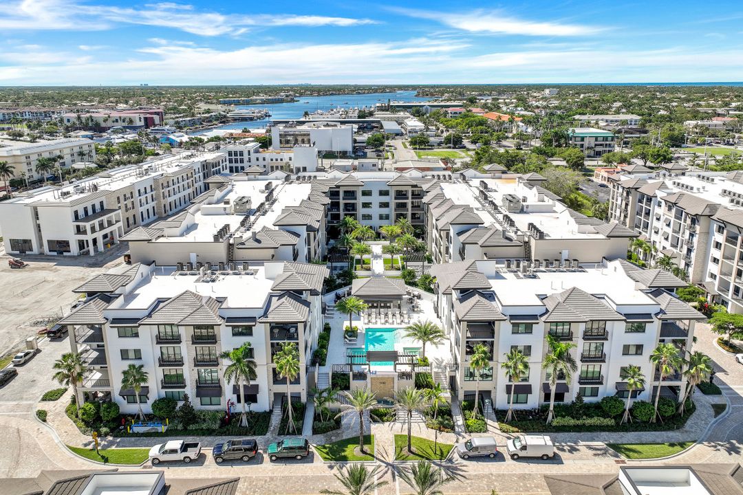 1130 3rd Ave S #211, Naples, FL 34102