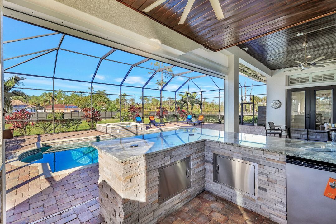 90 22nd Ave NW, Naples, FL 34120