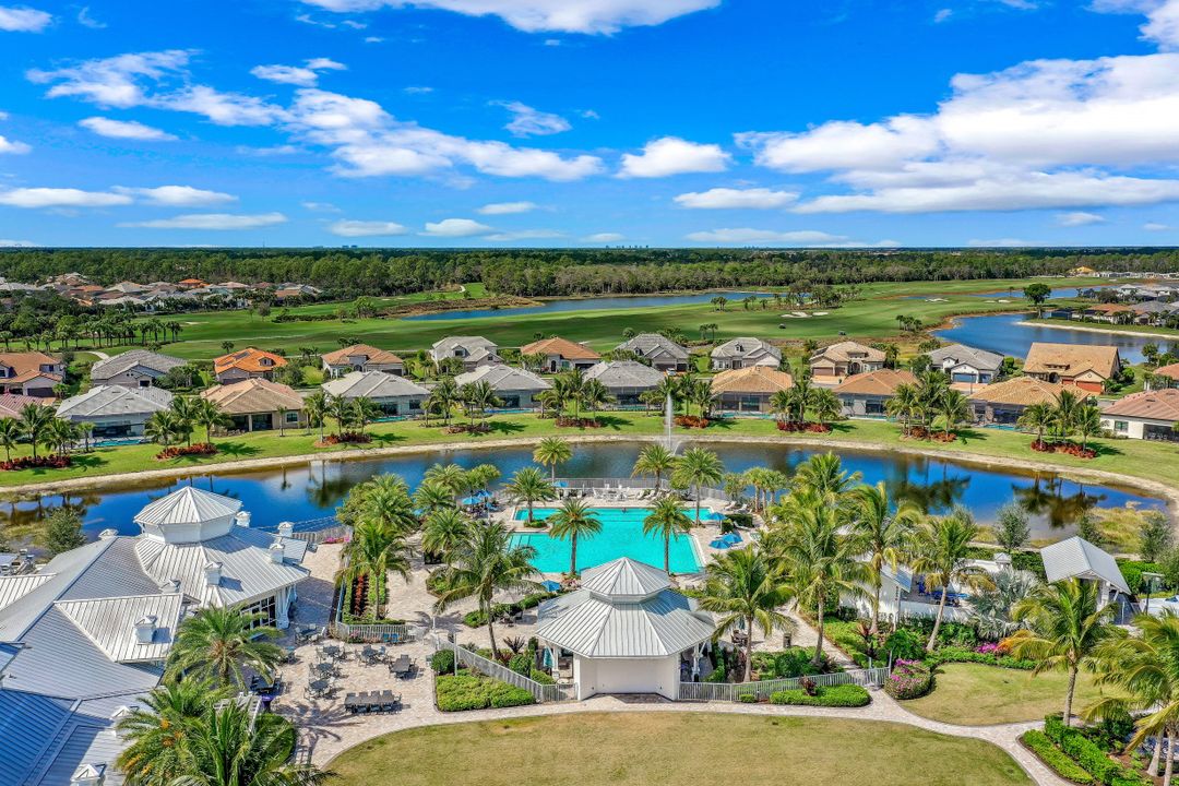 9493 Night Heron Ln, Naples, FL 34120