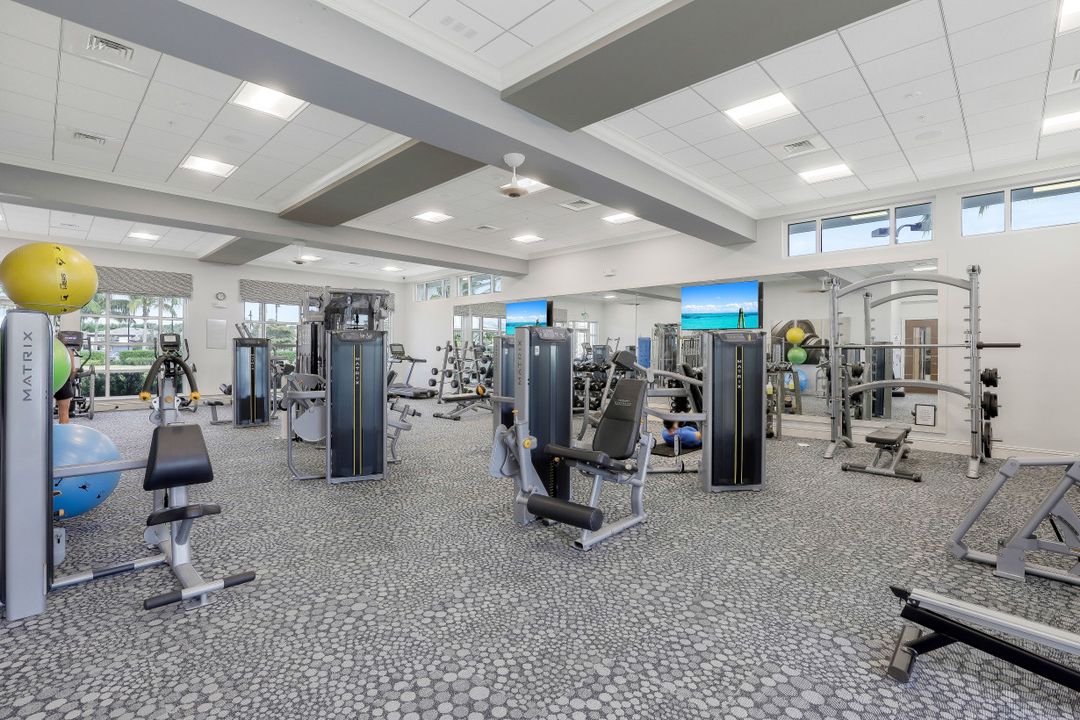 9493 Night Heron Ln, Naples, FL 34120