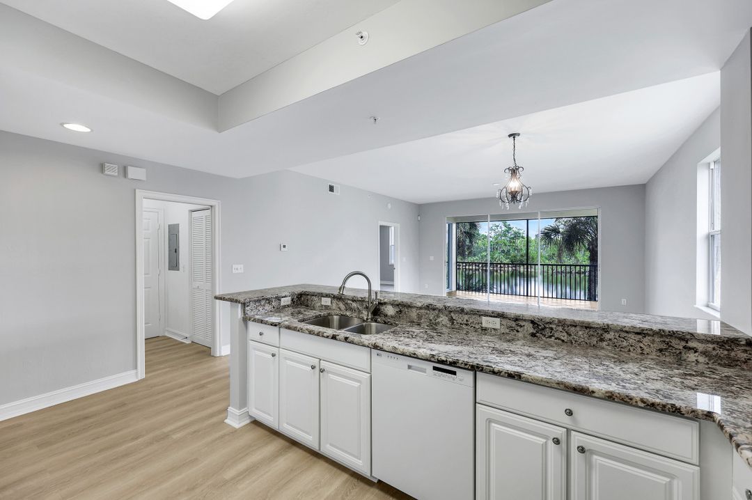 4640 Turnberry Lake Dr #206, Estero, FL 33928