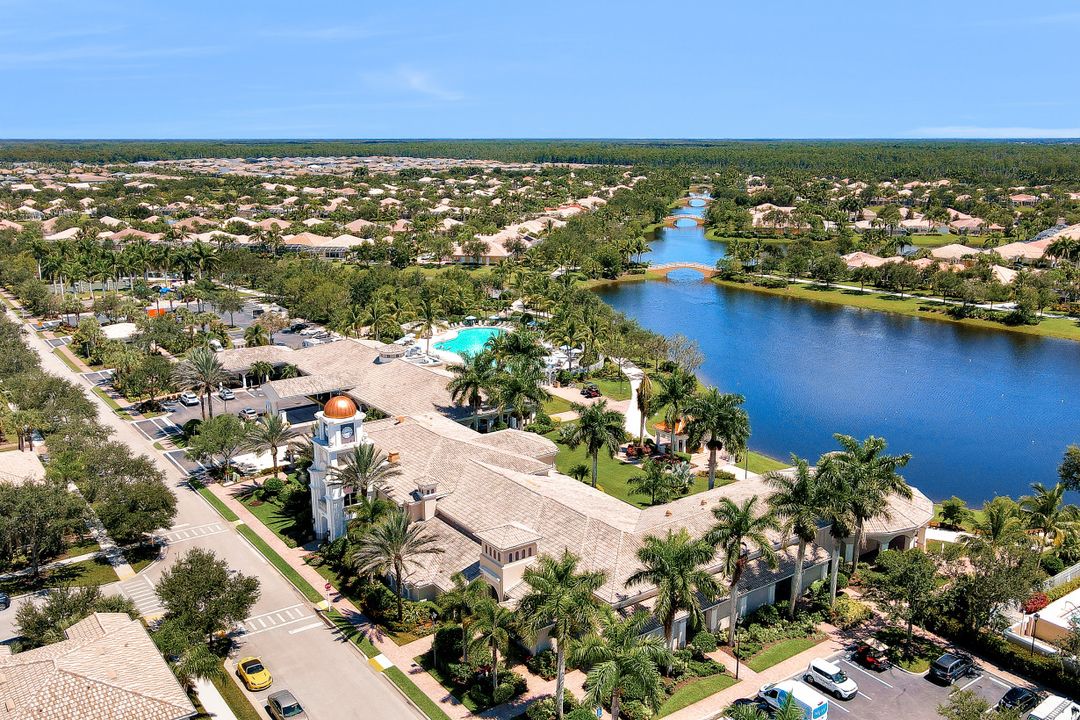 5972 Via Bella Ct, Naples, FL 34109