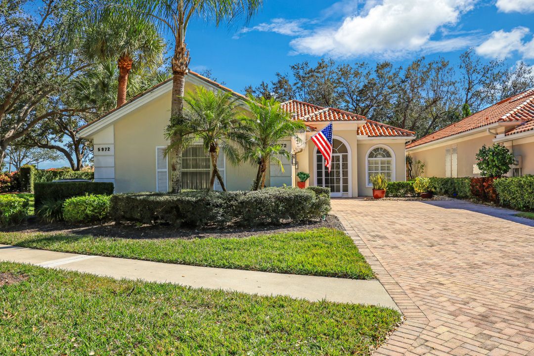 5972 Via Bella Ct, Naples, FL 34109