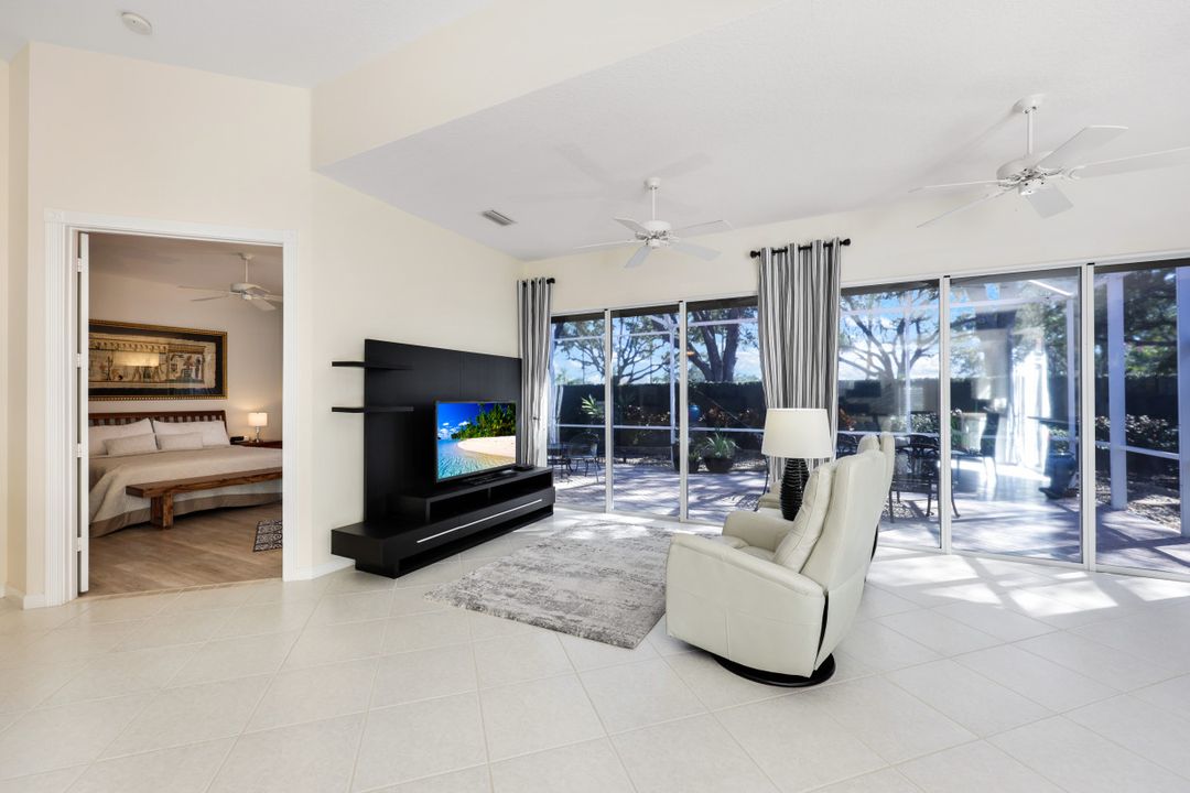 5972 Via Bella Ct, Naples, FL 34109