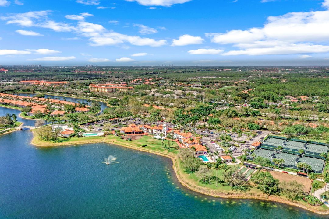5972 Via Bella Ct, Naples, FL 34109