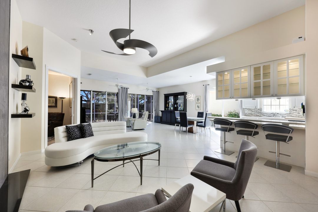 5972 Via Bella Ct, Naples, FL 34109