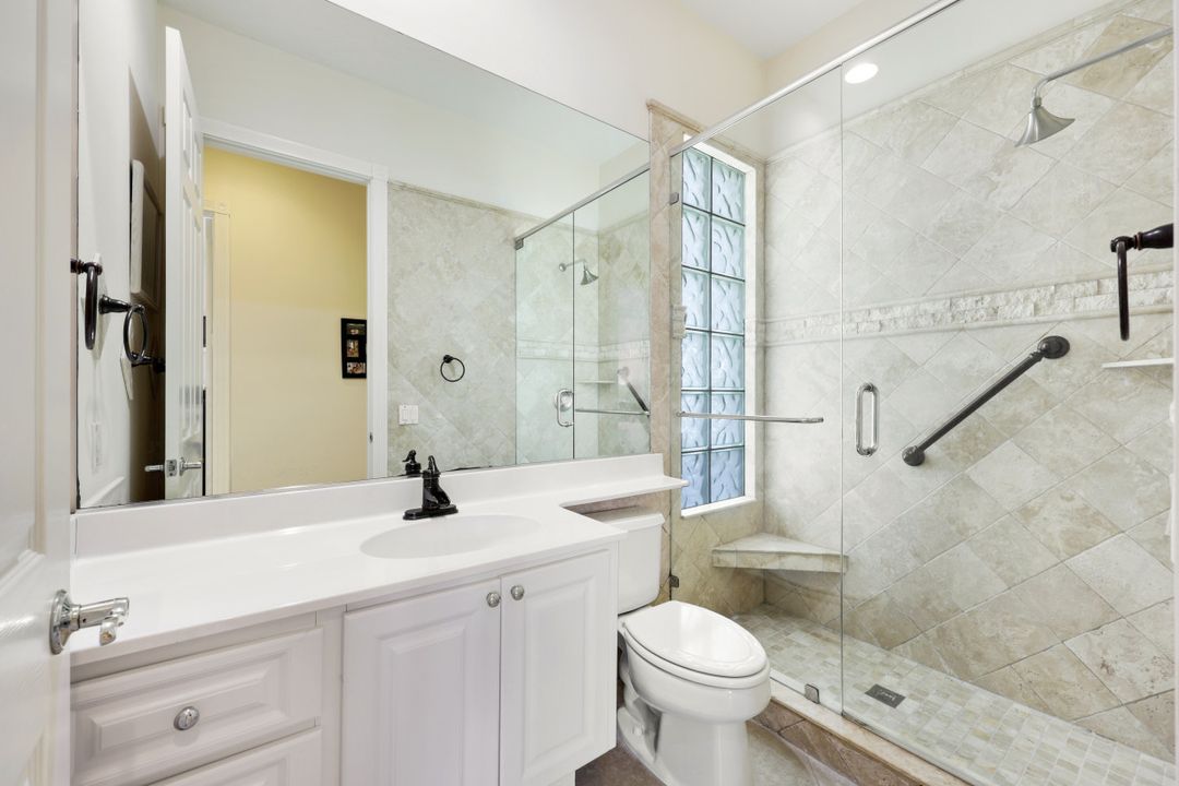 5972 Via Bella Ct, Naples, FL 34109