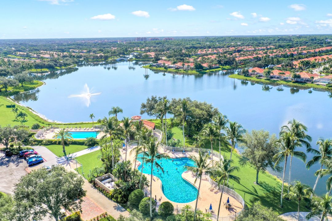 5972 Via Bella Ct, Naples, FL 34109