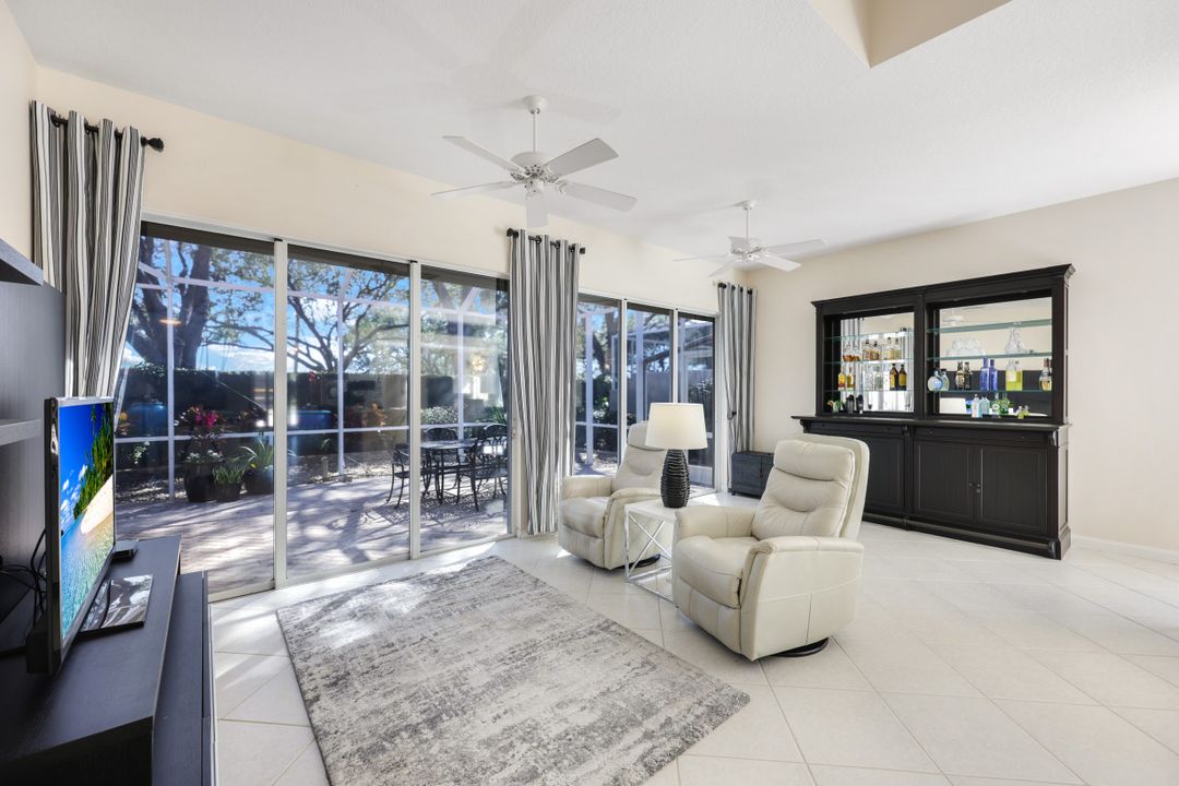 5972 Via Bella Ct, Naples, FL 34109
