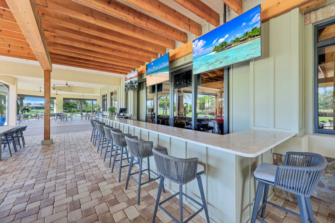 9368 Terresina Dr, Naples, FL 34119
