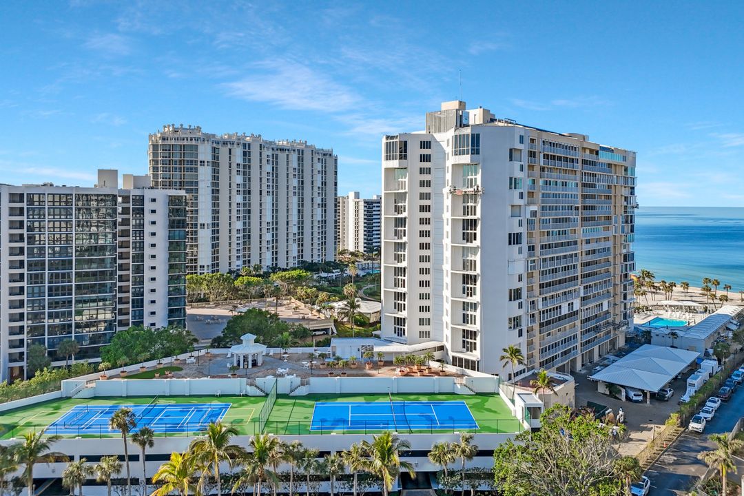 4041 Gulf Shore Blvd N #1403, Naples, FL 34103