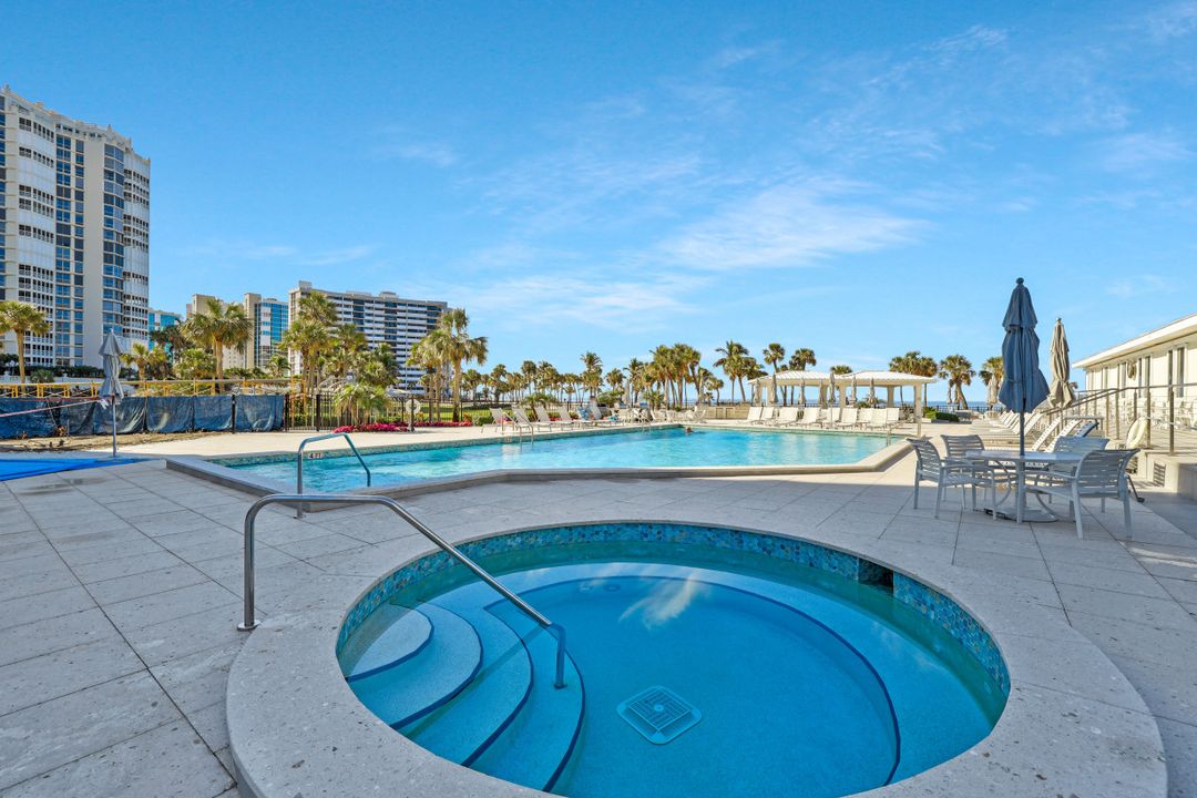 4041 Gulf Shore Blvd N #1403, Naples, FL 34103