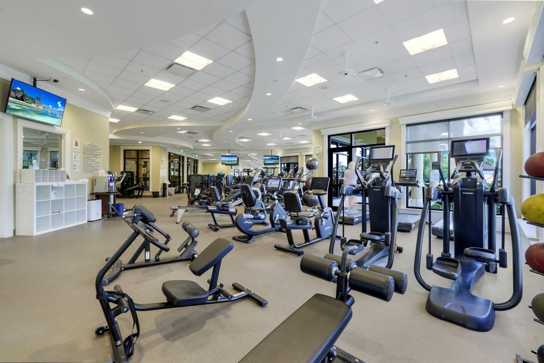 9735 Acqua Ct #625, Naples, FL 34113