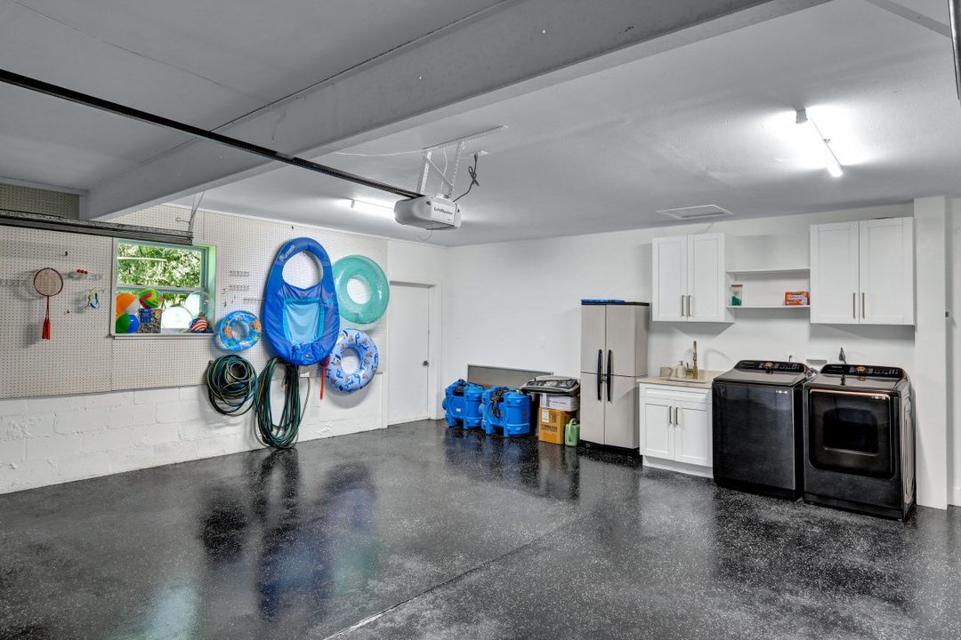 800 Sunset Vista Dr, Fort Myers, FL 33919