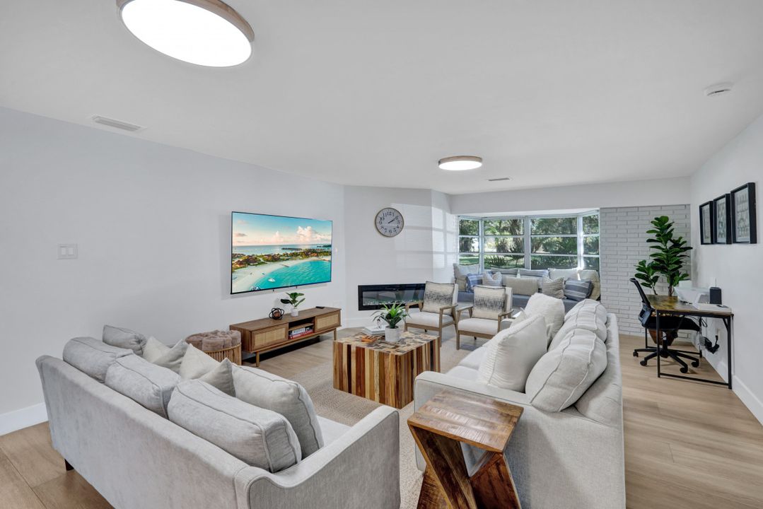800 Sunset Vista Dr, Fort Myers, FL 33919